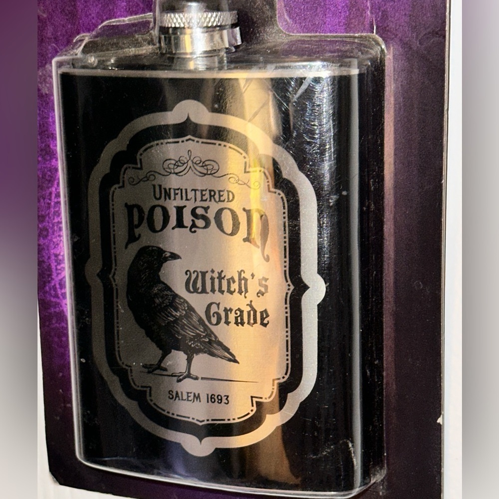 Spirit "Unfiltered Poison: Witch's Grade" Flask